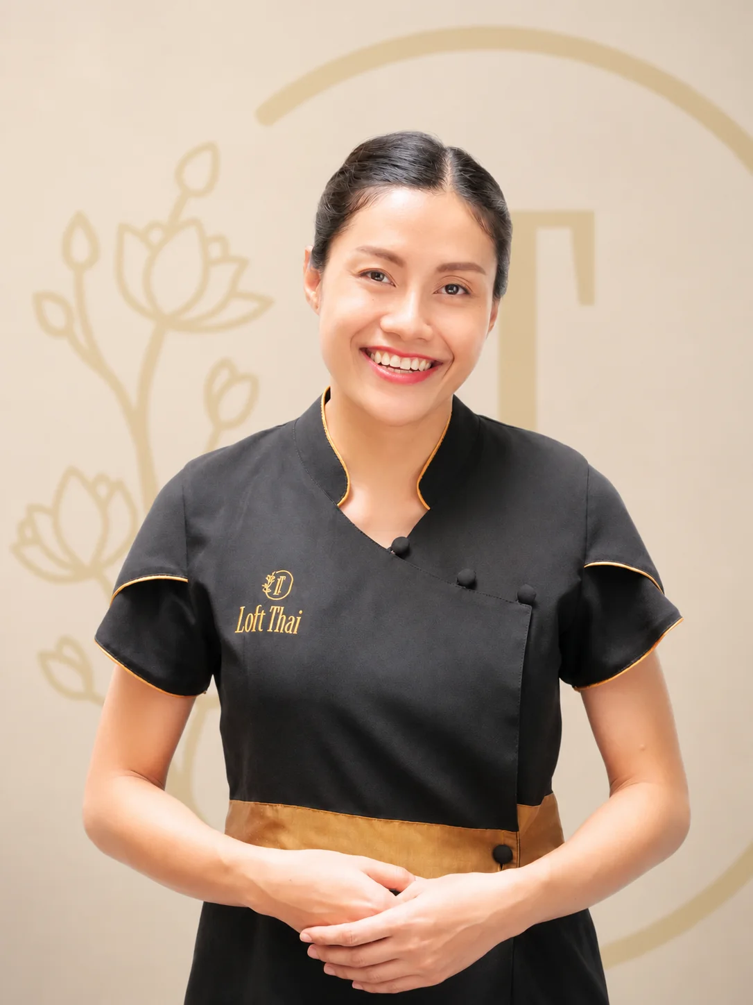 Loft Thai senior spa therapist portrait 03